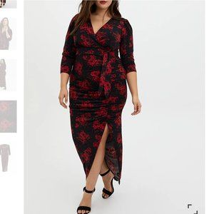 Torrid - BLACK FLORAL WRAP MAXI DRESS WITH SLIT